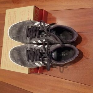 Ladies Adidas sneakers